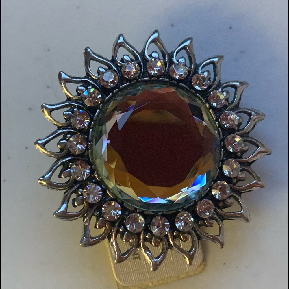 Fashion ring